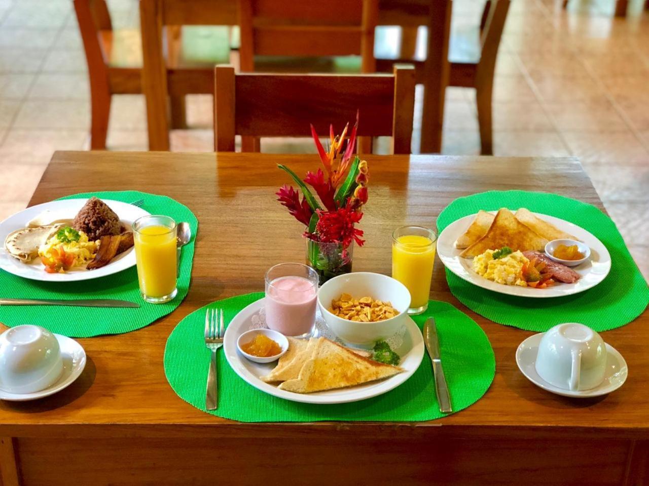Arenal Oasis Eco Lodge & Wildlife Refuge La Fortuna Екстериор снимка